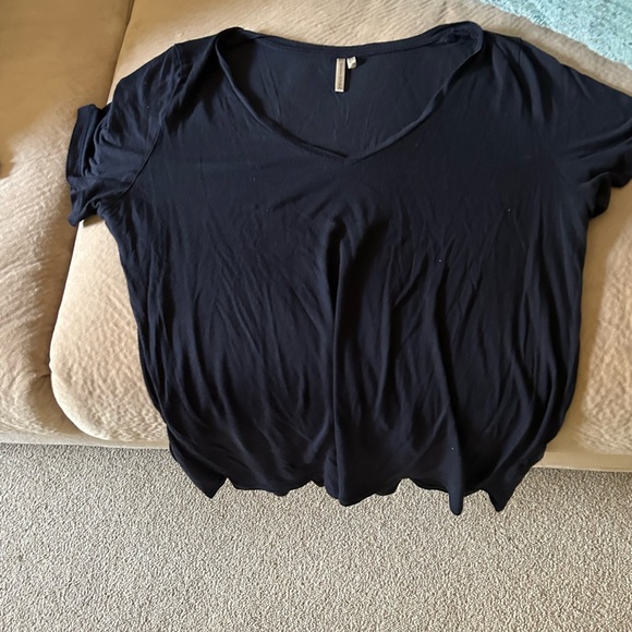 Navy Blue Banana Republic tshirt - Picture 2 of 2